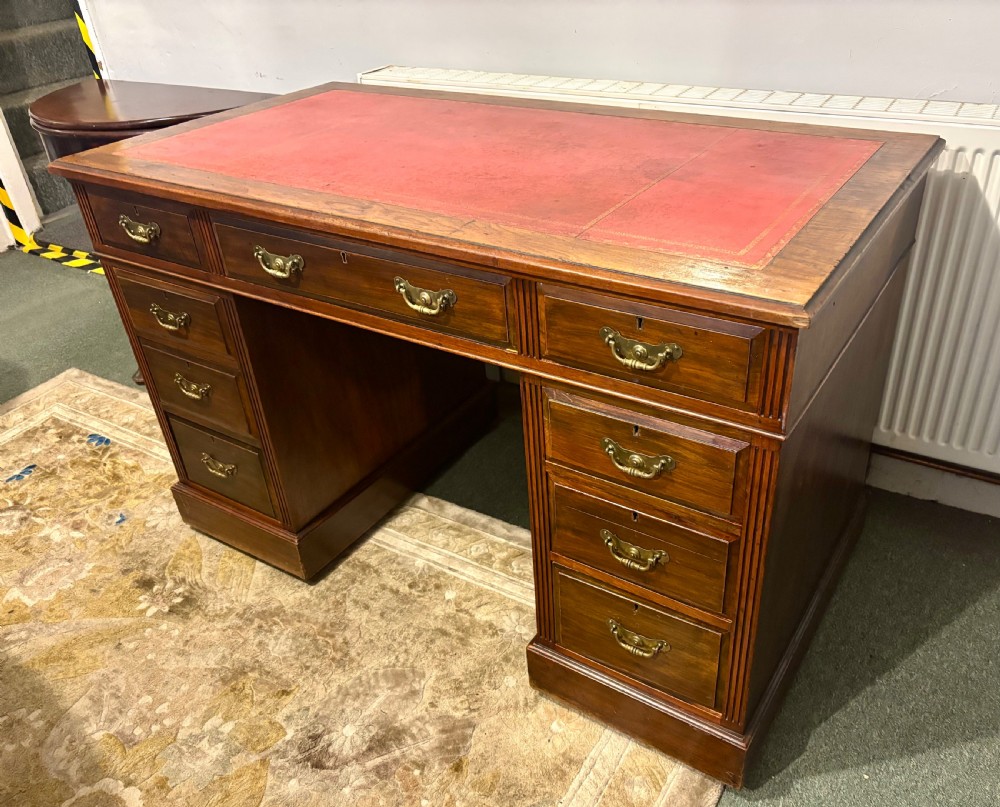 Victorian walnut  pedestal desk with leather top View III