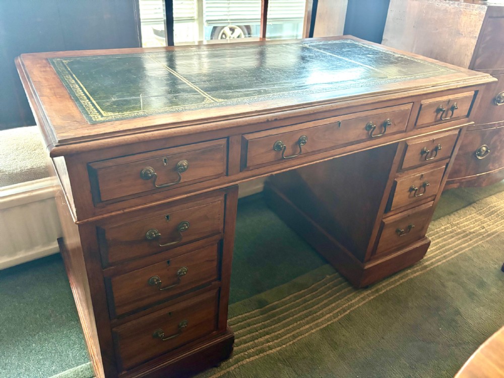 Victorian walnut pedestal desk  View VIII