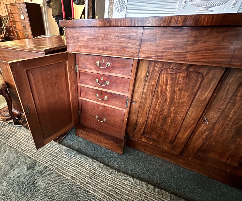 Superb quality Regency mahogany breakfront sideboard View IV