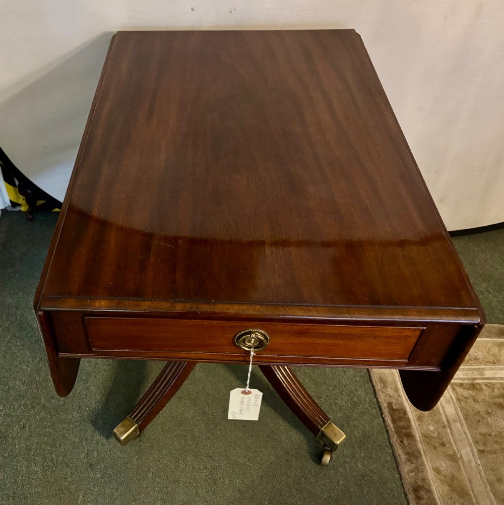 Small Regency figured mahogany supper table View IV