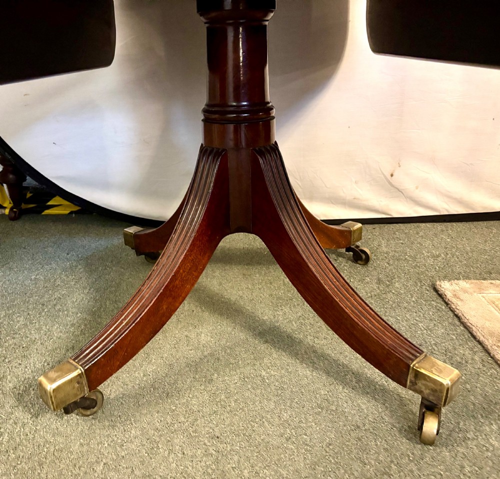 Small Regency figured mahogany supper table View VI