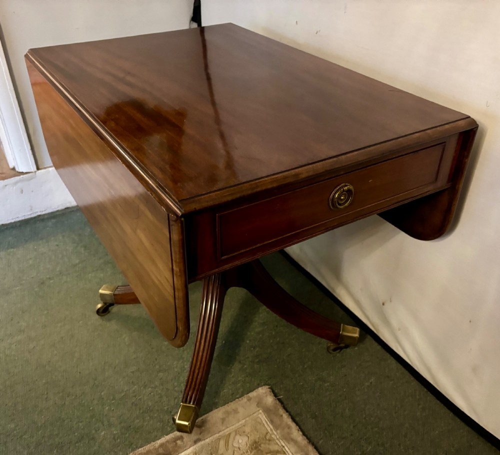 Small Regency figured mahogany supper table View VIII