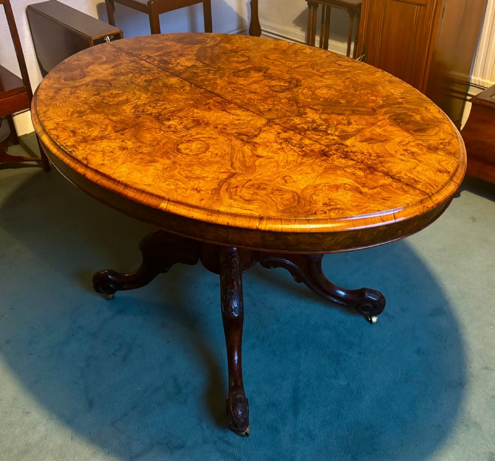 Victorian oval figured walnut breakfast table View IV