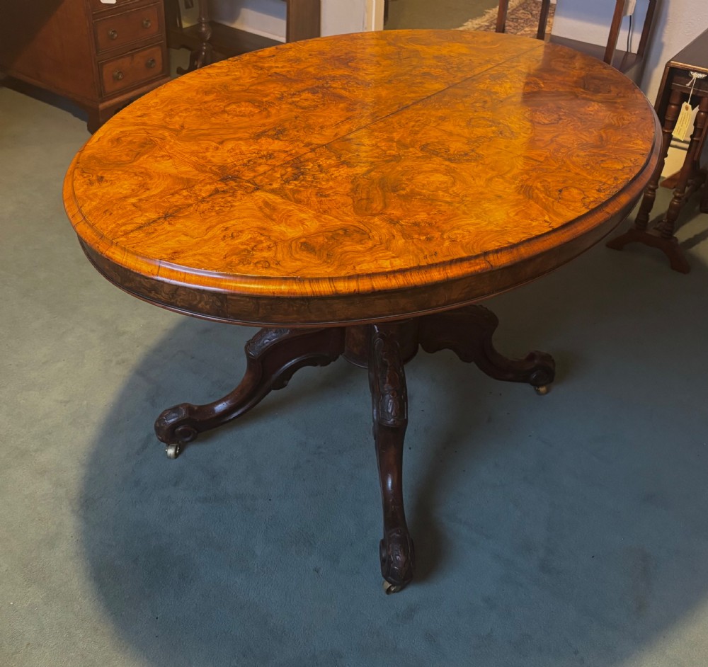 Victorian oval figured walnut breakfast table View V