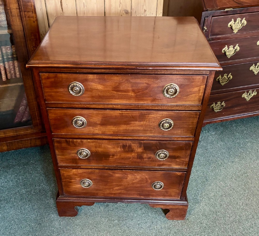 Small George 111 design mahogany chest of drawers.   View III
