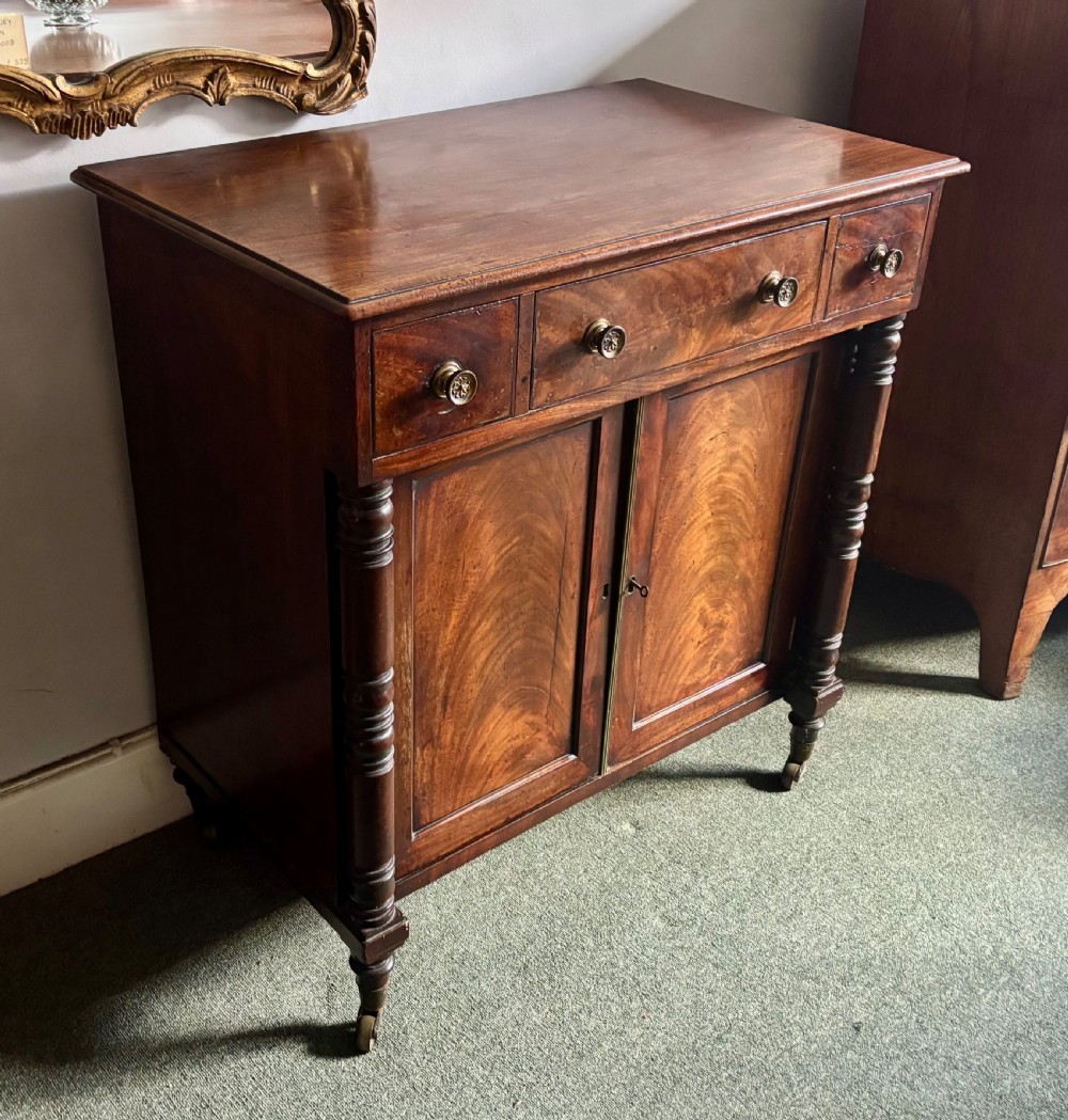 Small Regency figured mahogany side cabinet View VII