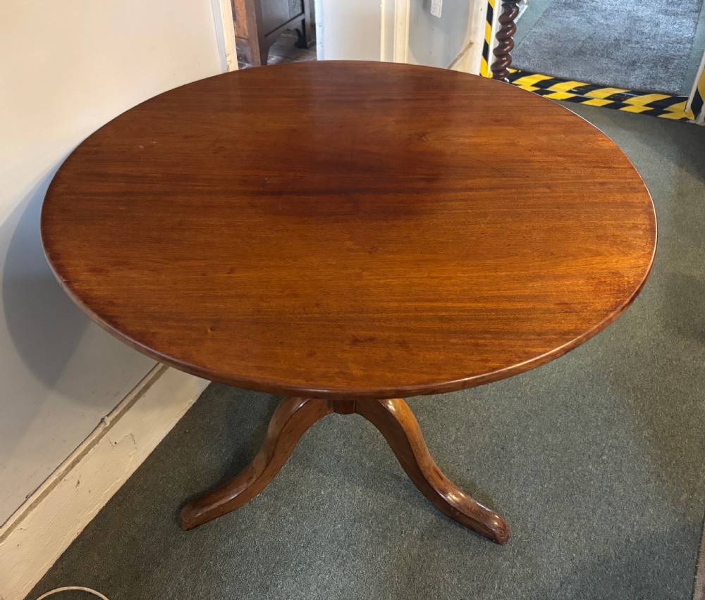 Early 19th century figured mahogany tripod table View VI