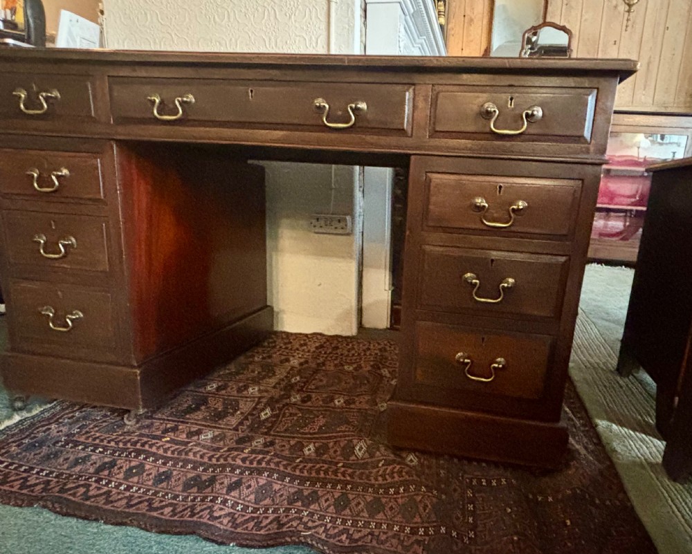 Victorian mahogany pedestal desk View VII