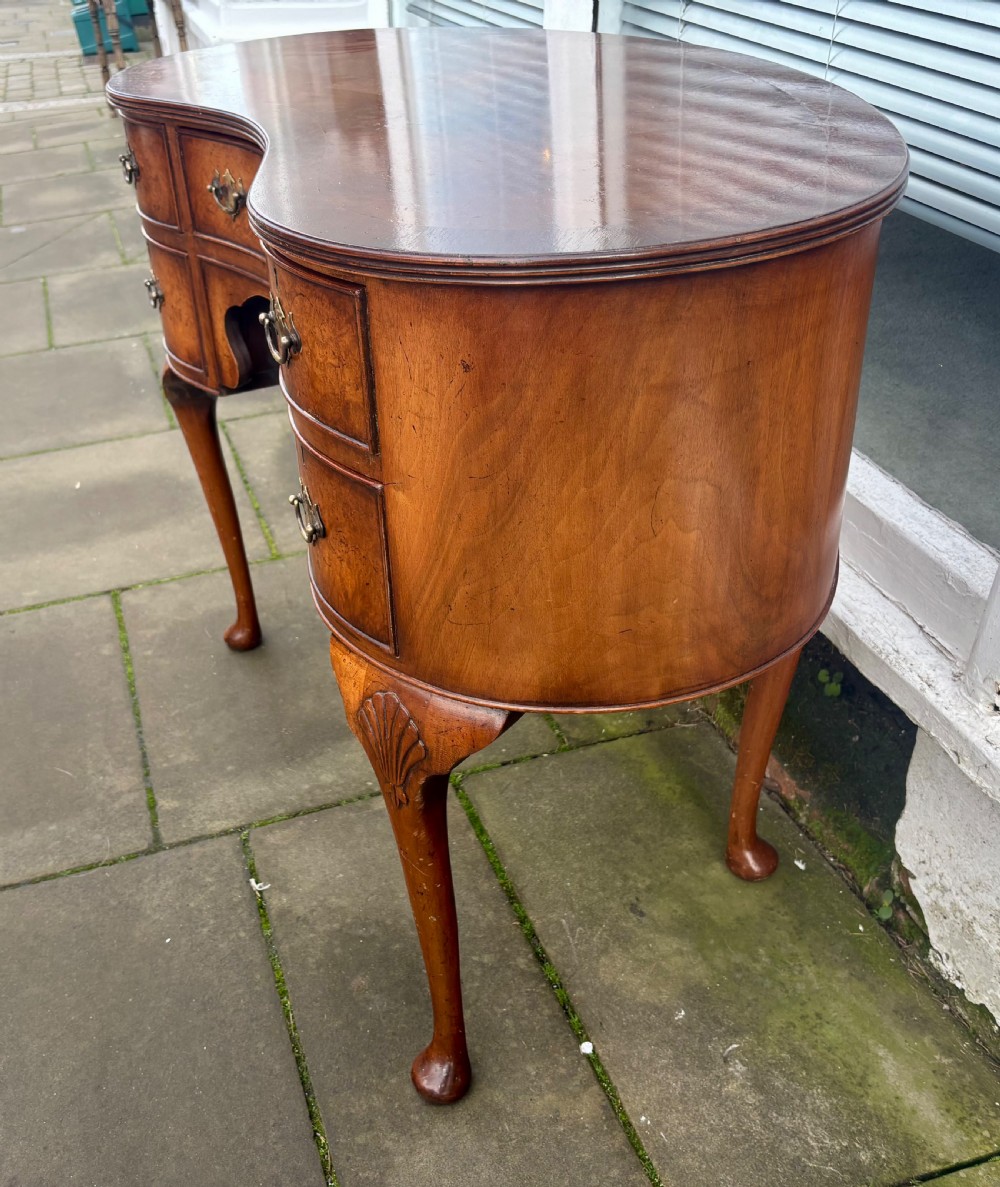 Burr walnut kidney shaped dressing table View VI
