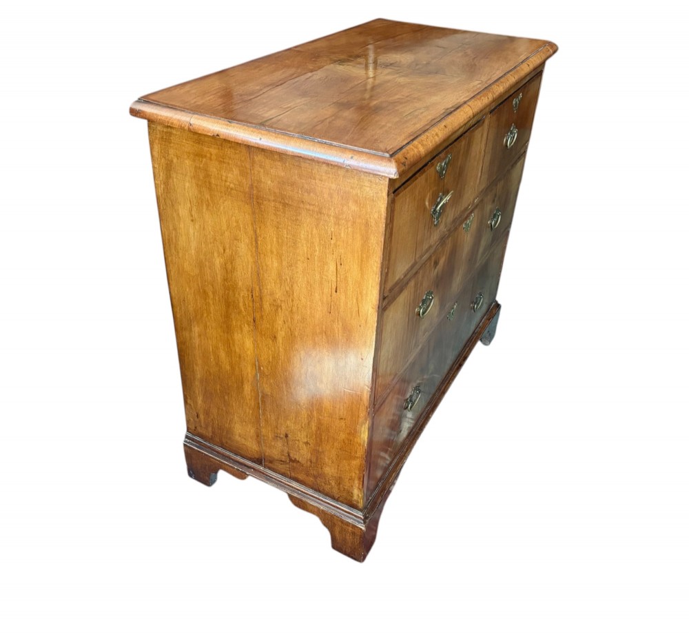 George III walnut small chest of drawers View IV