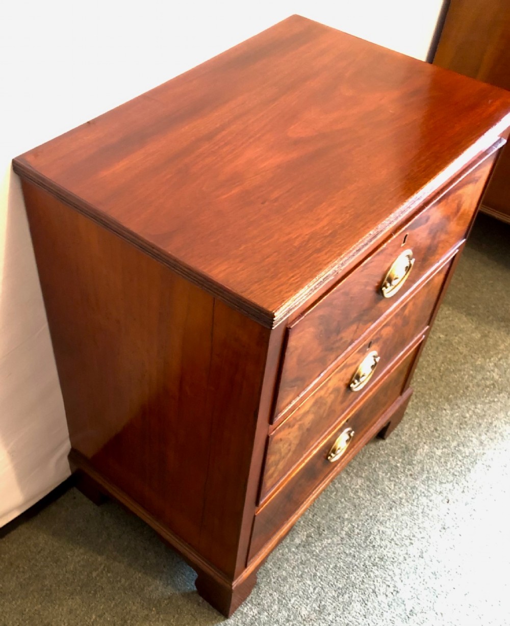 Small 19th century mahogany chest of drawers View V