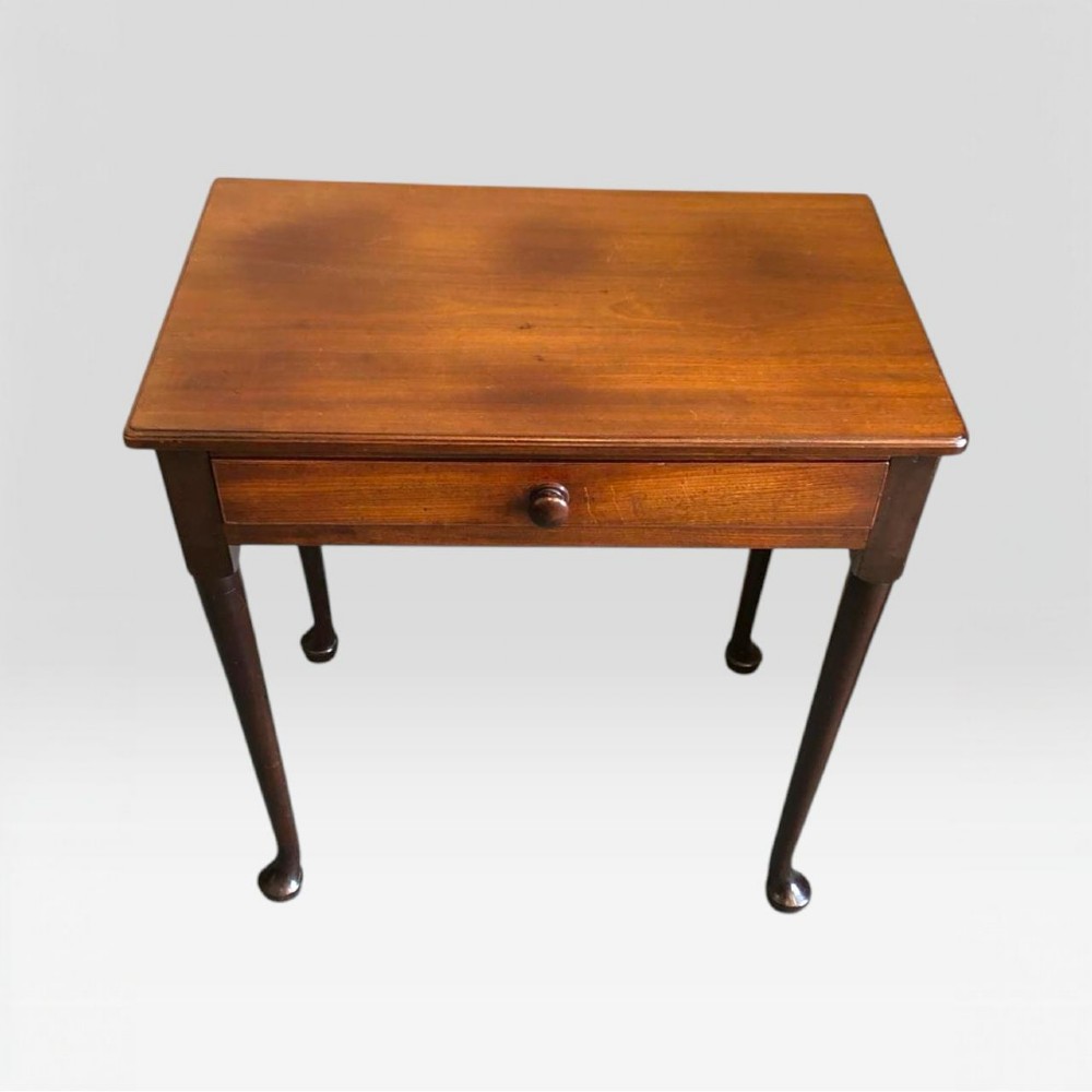Small Georgian mahogany side table