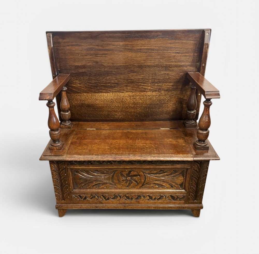 Small carved oak monk’s bench View III