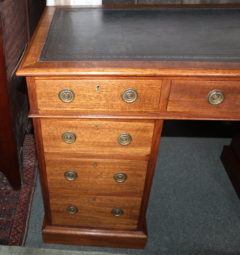 Victorian mahogany pedestal desk with leather top View II