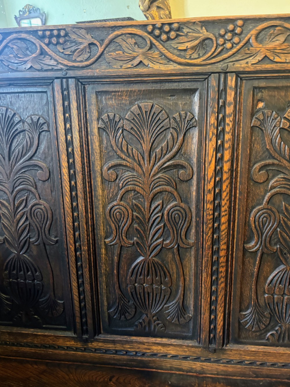 Small Victorian carved oak settle View V