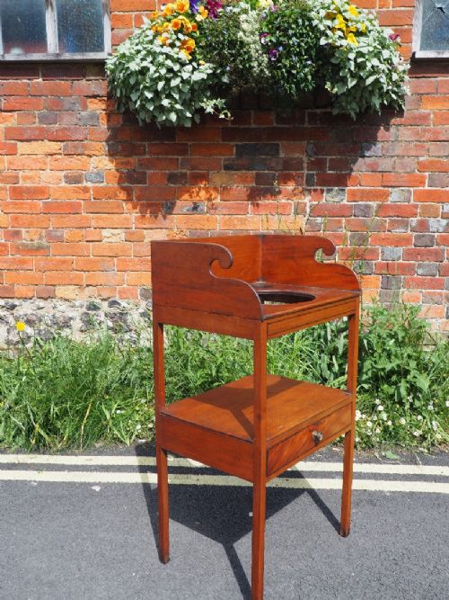 Georgian Mahogany Washstand
