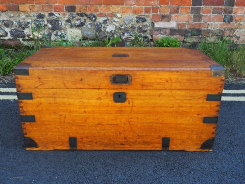 Camphorwood Chest