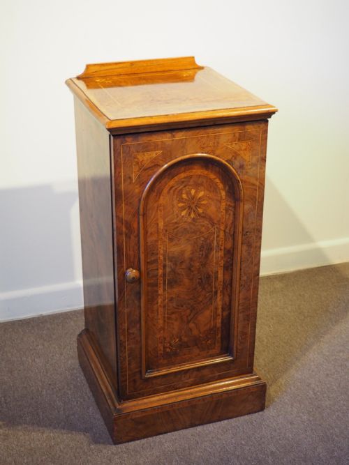 Victorian Figured Walnut Bedside Cupboard