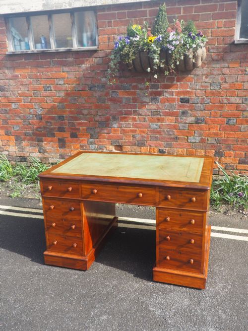 Victorian Mahogany Pedestal Desk
