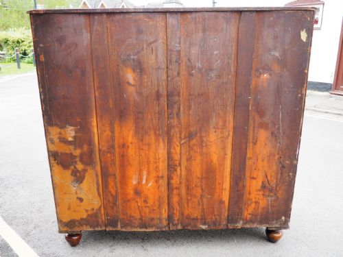GEORGE III MAHOGANY CHEST OF EIGHT DRAWERS - ADDITIONAL PHOTO 3