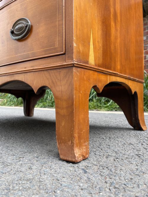 NINETEENTH CENTURY BOWFRONTED MAPLE CHEST - ADDITIONAL PHOTO 3