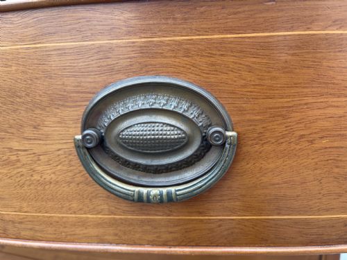 NINETEENTH CENTURY BOWFRONTED MAPLE CHEST - ADDITIONAL PHOTO 6