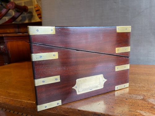 NINETEENTH CENTURY MAHOGANY WRITING SLOPE - ADDITIONAL PHOTO 4