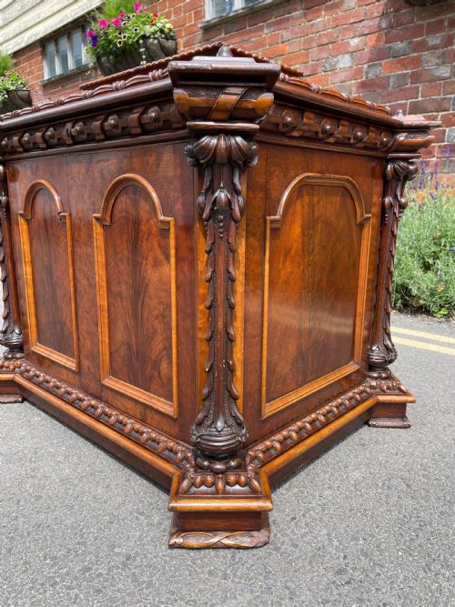 FINE LARGE SCALE VICTORIAN CELLARETTE - ADDITIONAL PHOTO 3