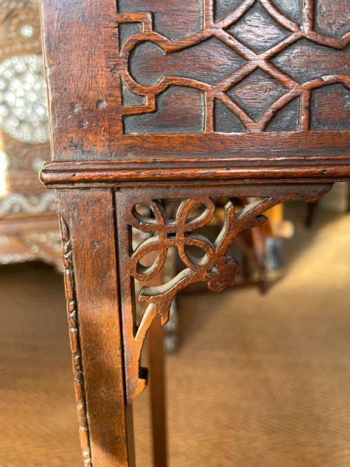 LATE VICTORIAN MAHOGANY URN STAND - ADDITIONAL PHOTO 1
