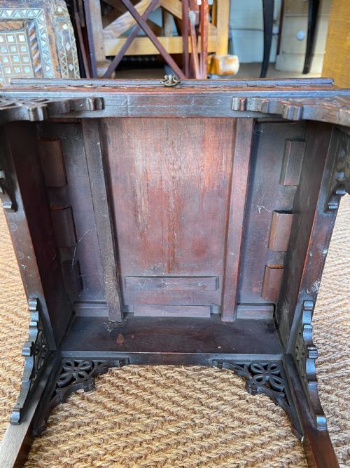LATE VICTORIAN MAHOGANY URN STAND - ADDITIONAL PHOTO 5