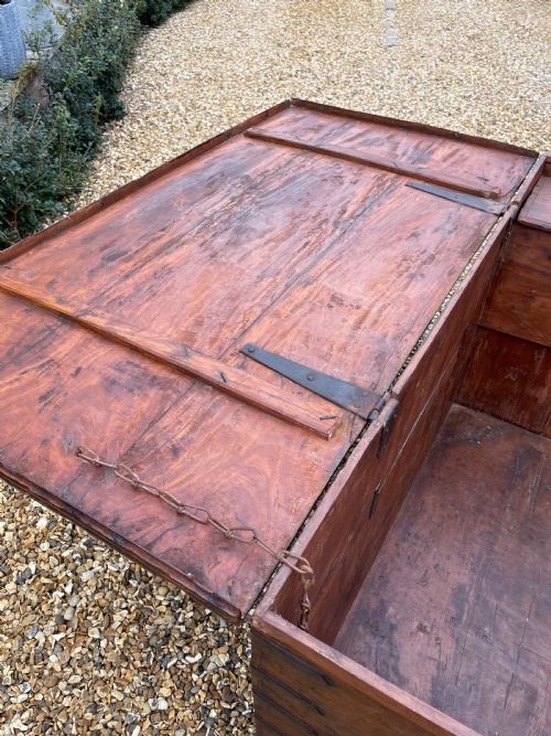VERY LARGE INDIAN TRUNK - ADDITIONAL PHOTO 6