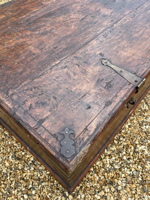 VERY LARGE INDIAN TRUNK - ADDITIONAL PHOTO 7