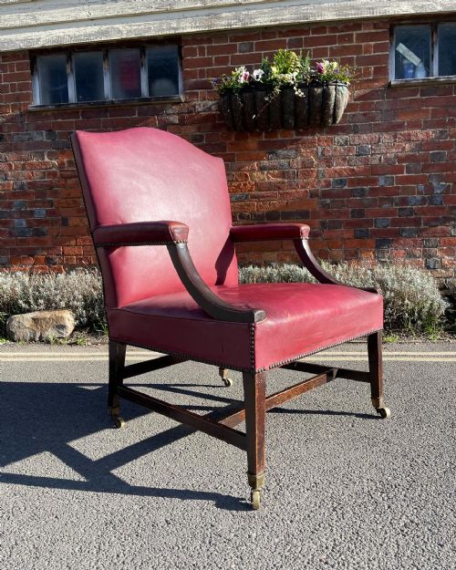 LARGE GAINSBOROUGH ARMCHAIR - ADDITIONAL PHOTO 1