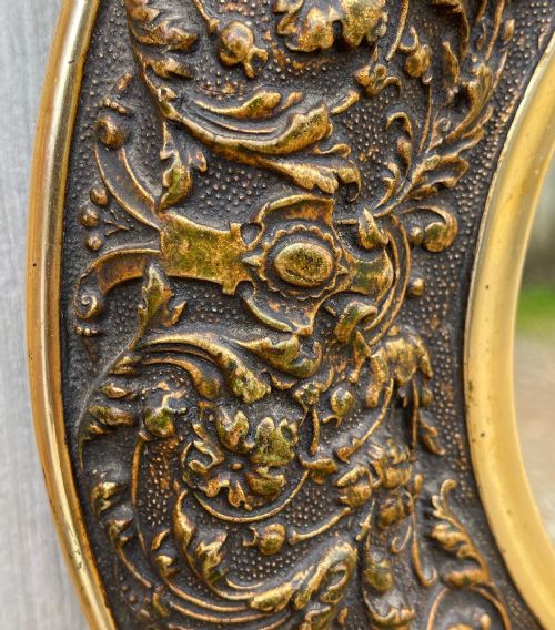 NINETEENTH CENTURY CONTINENTAL GILT MIRROR - ADDITIONAL PHOTO 3
