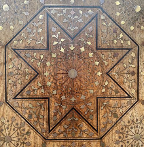 FINE BRASS INLAID HOSHIARPUR TABLE - ADDITIONAL PHOTO 5