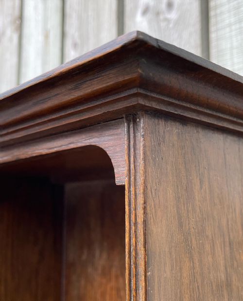 ARTS AND CRAFTS OAK WALL CUPBOARD - ADDITIONAL PHOTO 3