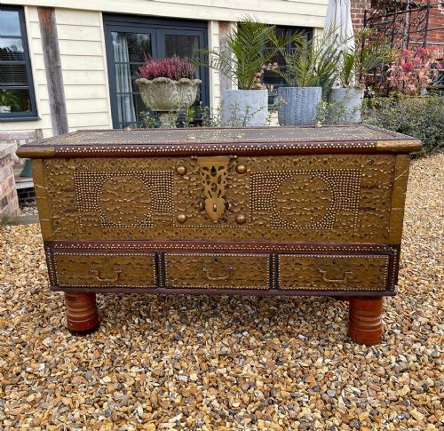 zanzibar chest - CATEGORY: ANTIQUE CHESTS - DATED 1920