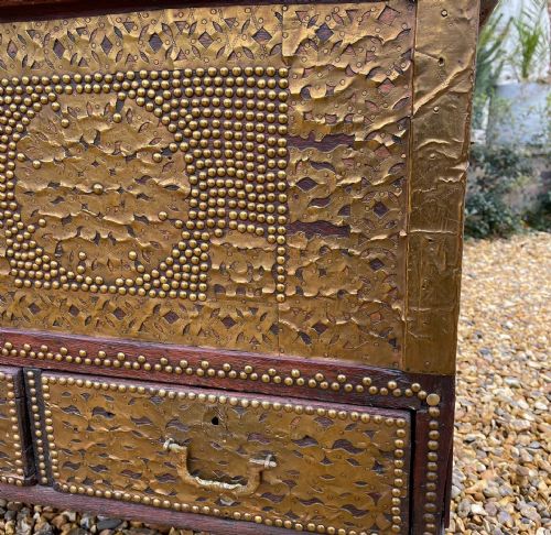 ZANZIBAR CHEST - ADDITIONAL PHOTO 1