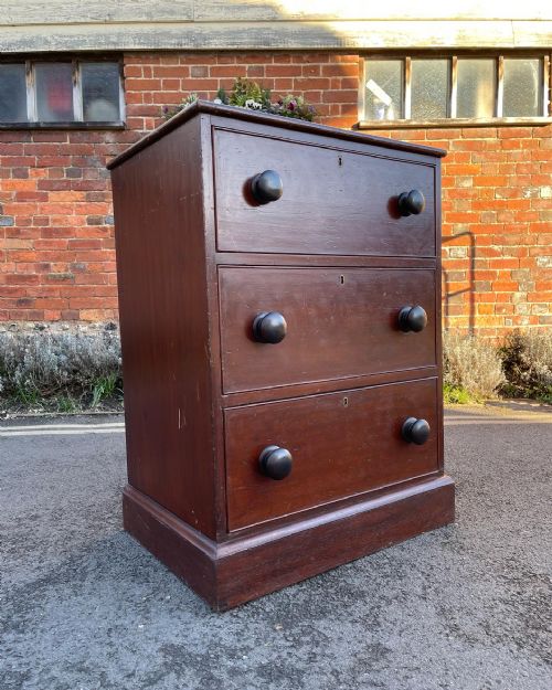 small stained pine chest - CATEGORY: ANTIQUE CHEST OF DRAWERS - DATED 1890