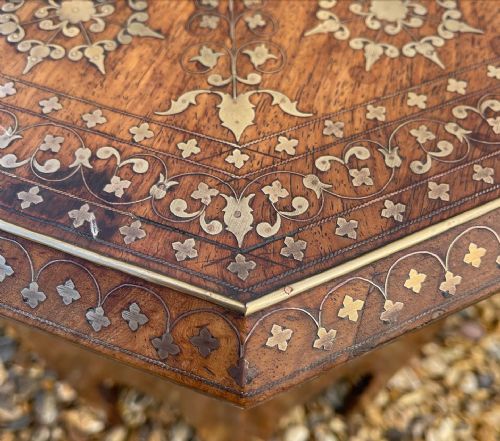 EXCELLENT PAIR OF BRASS INLAID HOSHIARPUR TABLES - ADDITIONAL PHOTO 2