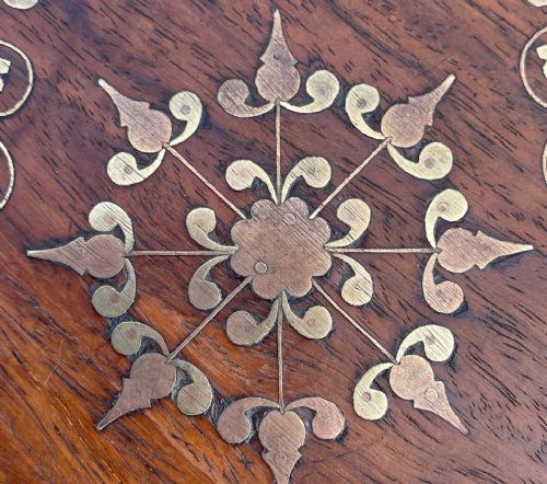EXCELLENT PAIR OF BRASS INLAID HOSHIARPUR TABLES - ADDITIONAL PHOTO 4