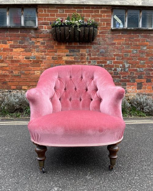 howard and sons armchair - CATEGORY: ANTIQUE CHAIRS - DATED VICTORIAN