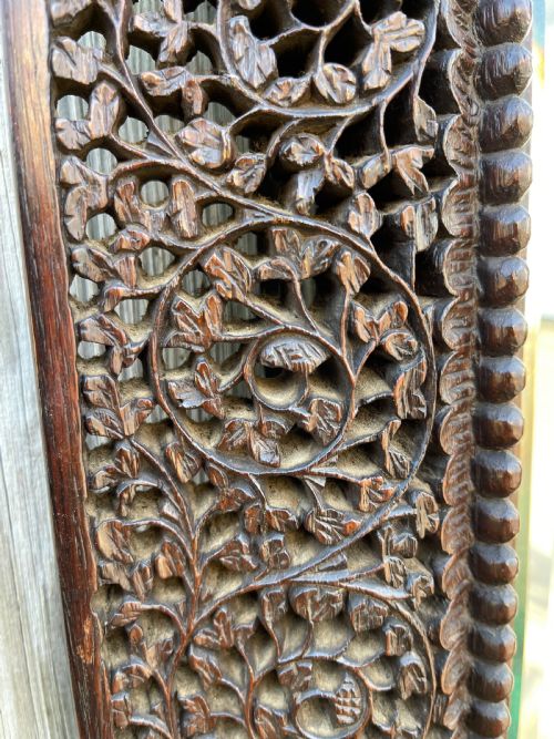 VICTORIAN PAPIER MACHE BOX - ADDITIONAL PHOTO 1