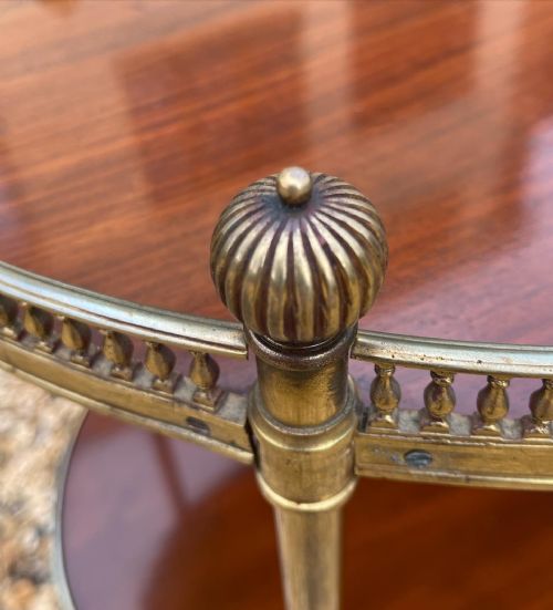 QUALITY ENGLISH BRASS AND MAHOGANY ETAGERE - ADDITIONAL PHOTO 1