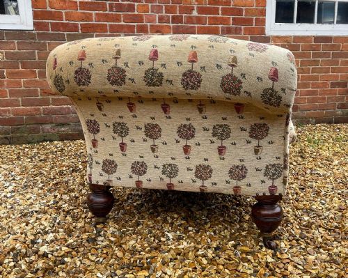 VICTORIAN CHESTERFIELD SOFA - ADDITIONAL PHOTO 2