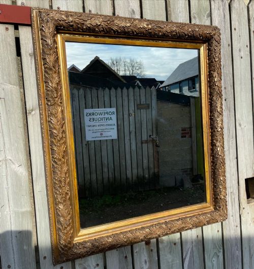 nineteenth century gilt mirror - CATEGORY: ANTIQUE MIRRORS - DATED 19TH CENTURY