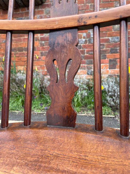 SET OF FOUR NINETEENTH CENTURY YEW WINDSOR ARMCHAIRS - ADDITIONAL PHOTO 7