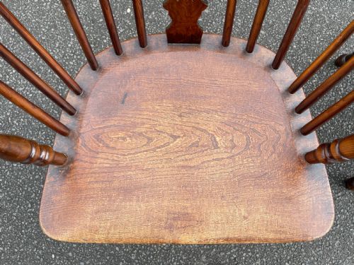 SET OF FOUR NINETEENTH CENTURY YEW WINDSOR ARMCHAIRS - ADDITIONAL PHOTO 8