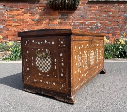 NINETEENTH CENTURY OTTOMAN TRUNK - ADDITIONAL PHOTO 2