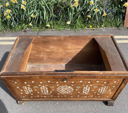 NINETEENTH CENTURY OTTOMAN TRUNK - ADDITIONAL PHOTO 6